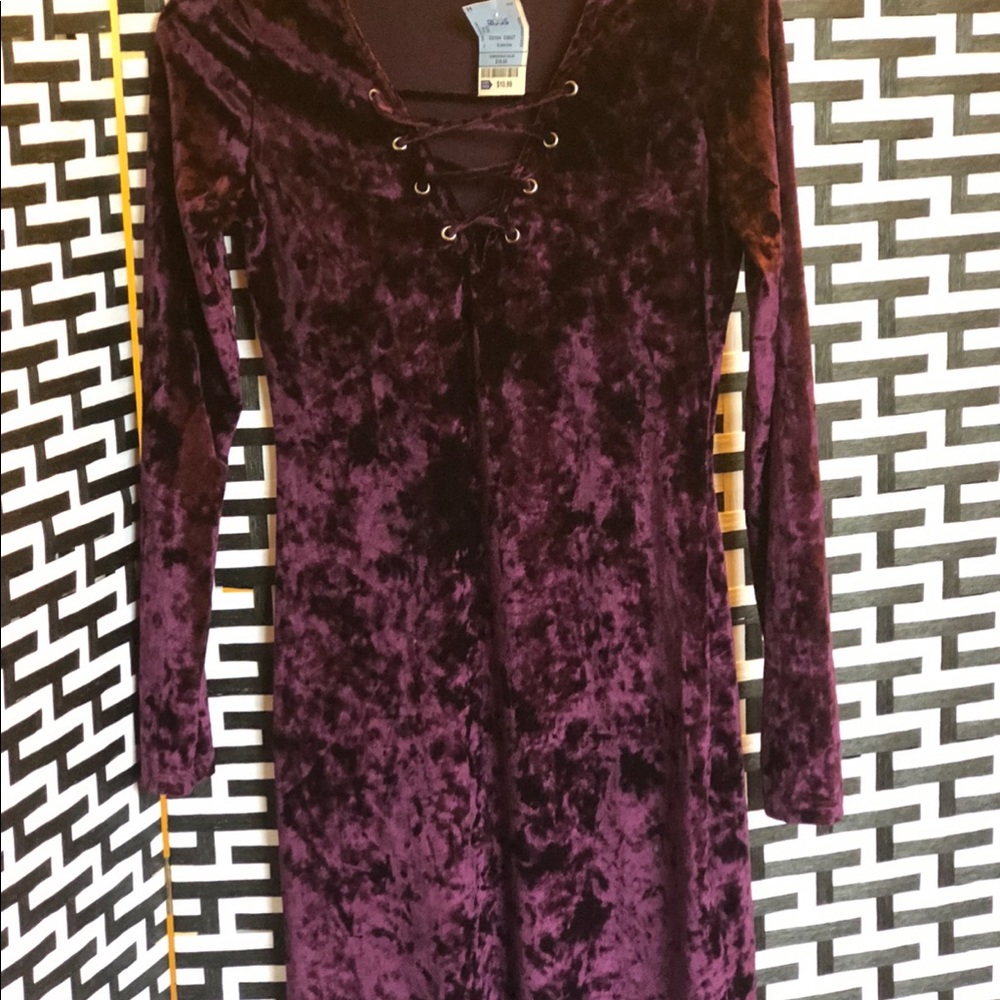 Dress - Picture 2 of 3